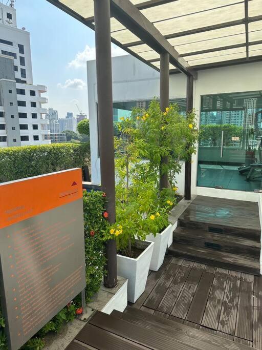 Delightful Condo In Central Location At Sukhumvit 49 Bangkok Zewnętrze zdjęcie